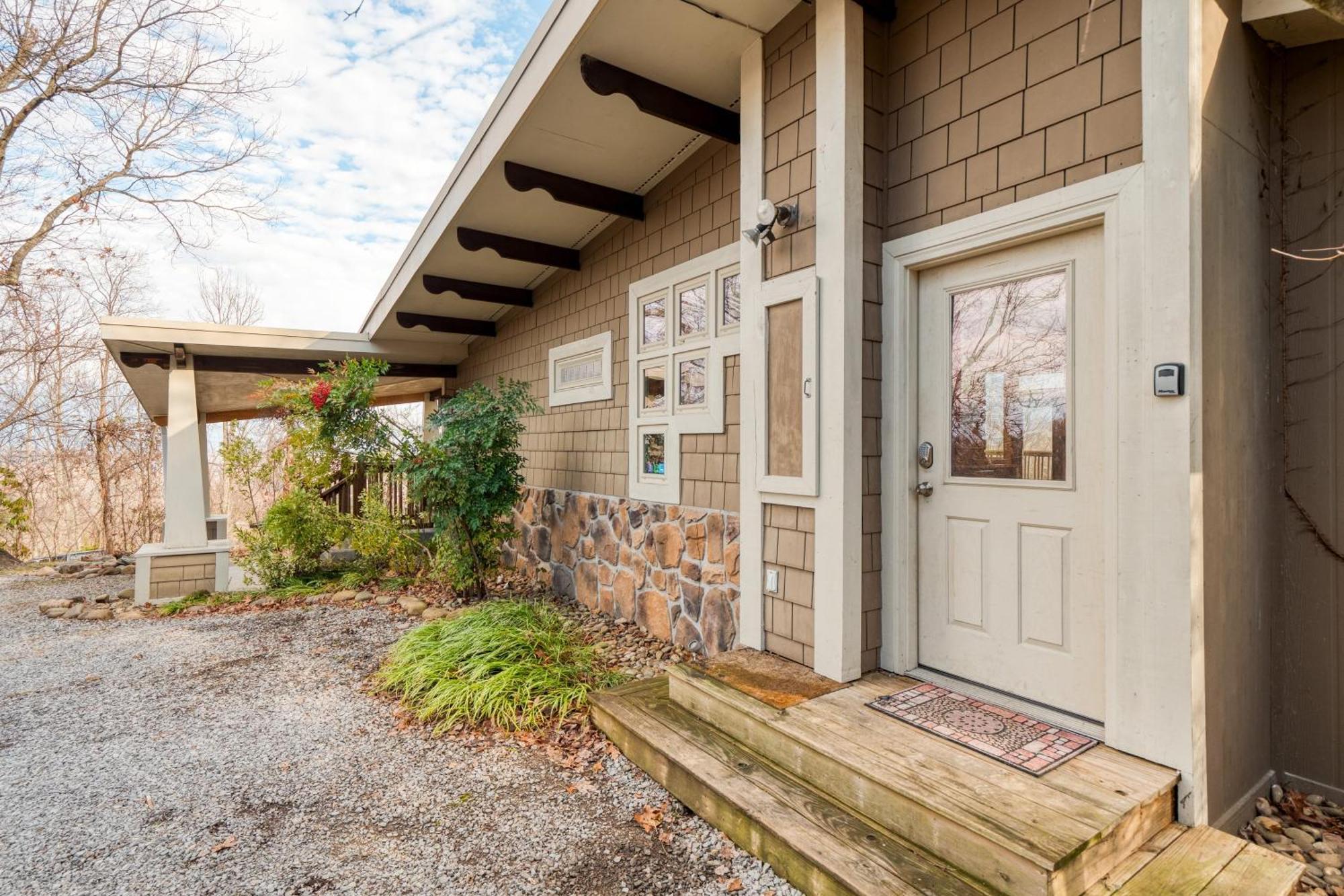 Chestnut By Avantstay Mountain Cabin W Treetop Views Hot Tub Game Room Gatlinburg Exterior photo
